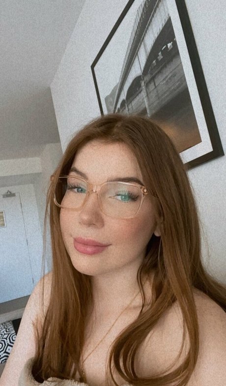 _redheadnxtdoor ポルノ女優 画像