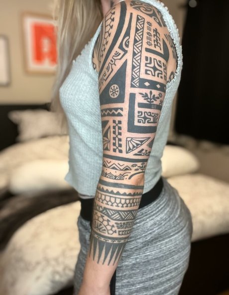 小柄なBBC OnlyFans 可愛い 写真