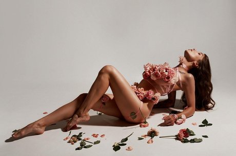 Rich Roxy エロティックなスター 画像