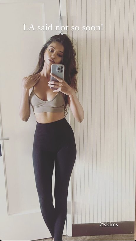 Shaun Romy 美しい女優 写真