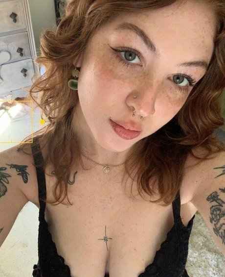 freckledjulez ポルノスター ホット 写真