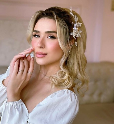 LoryLives ヌードモデル 写真