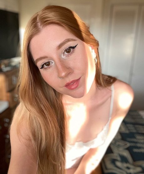 自然なお尻OnlyFans エロチック 画像