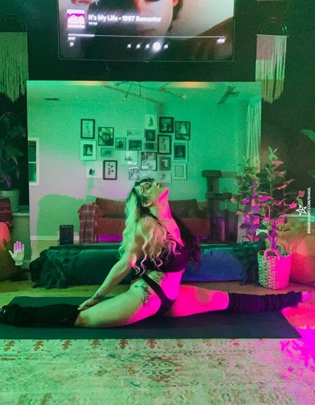 Shaul Guerrero 最高のスター 写真