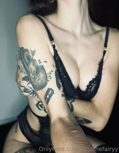 Lunathefairyy ポルノモデル 写真