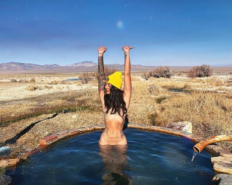 Justine Jorelle スター 裸 画像