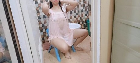 Moniica Hija アダルトモデル 写真