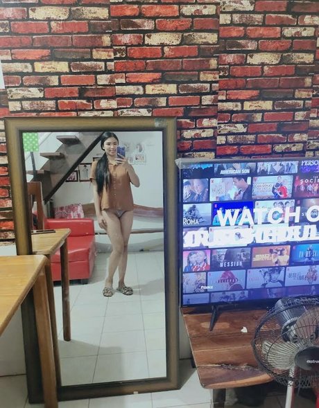 Moniica Hija 無料モデル 写真