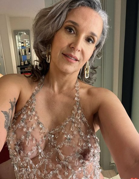 アジア人トゥインクOnlyFans エロチック 写真