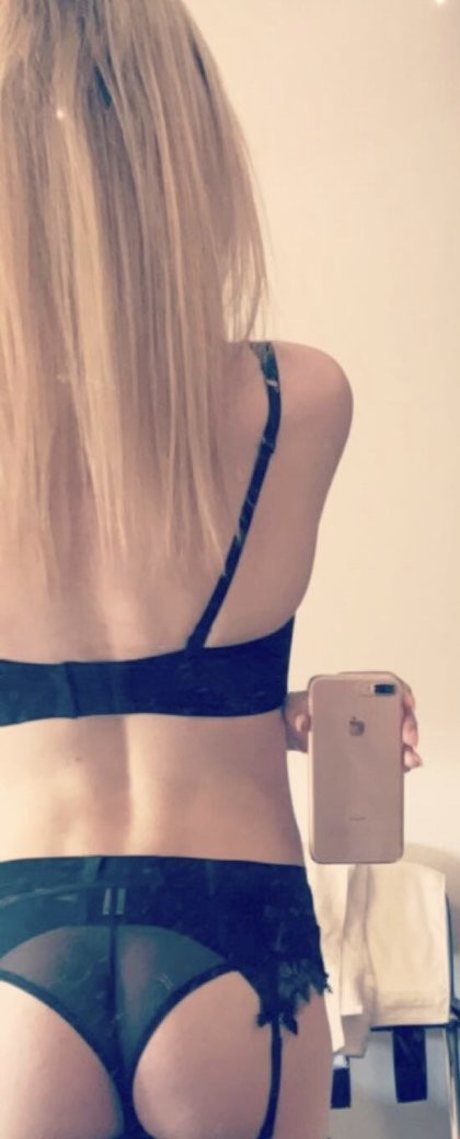 Julie Prim 素敵なモデル 写真