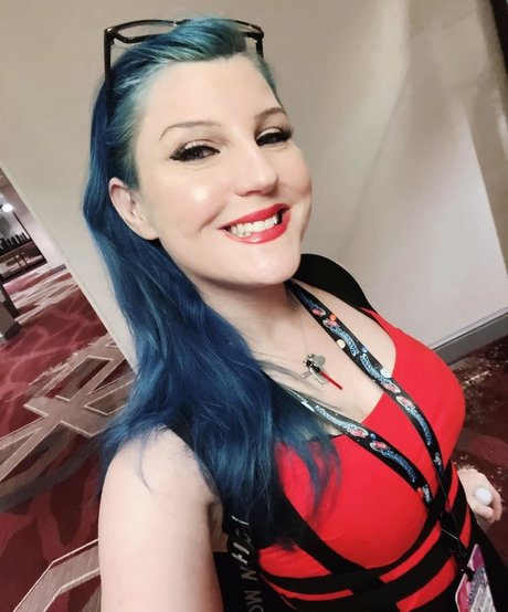Leva Bates ポルノスター セクシー 写真