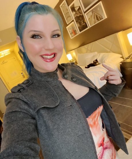 Leva Bates 美しいスター 写真