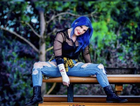 Leva Bates ポルノ女優 アーカイブ