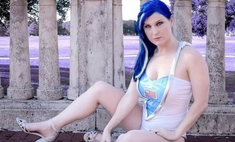 Leva Bates profile image