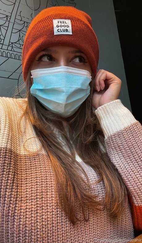 Zara Zahir スター ヌード 画像