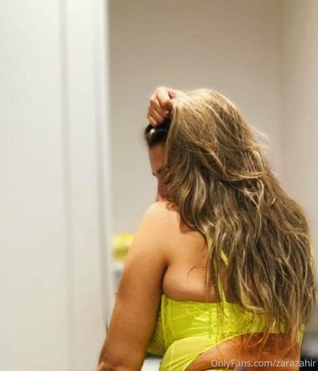 Zara Zahir ポルノモデル ギャラリー