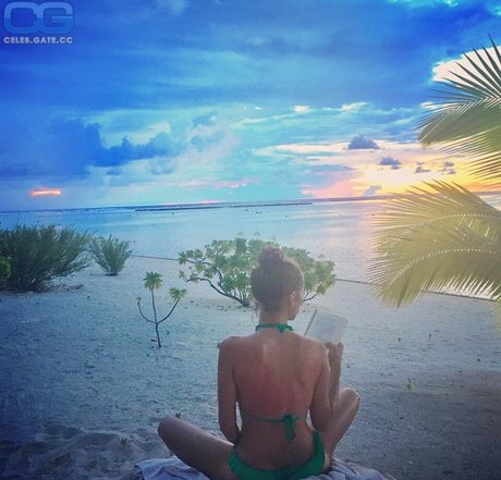 Annemarie Warnkross アダルトモデル 画像