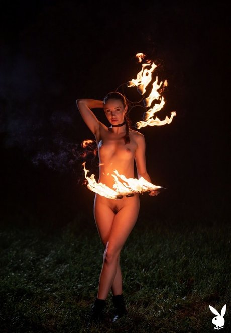 Elilith Noir ヌードのポルノスター 写真