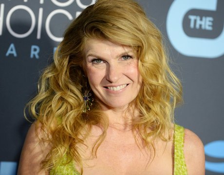 Connie Britton xxx女優 ギャラリー