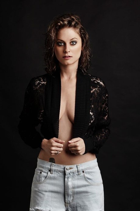 Yael Gayaa ポルノスター 画像