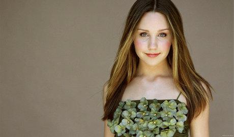 Amanda Laura Bynes 独占モデル 写真