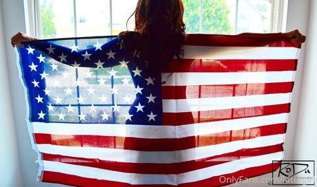 Nichole Harrison 素敵なスター 画像