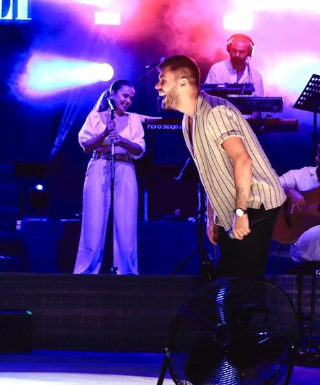 Zeynep Bastik HDモデル 画像