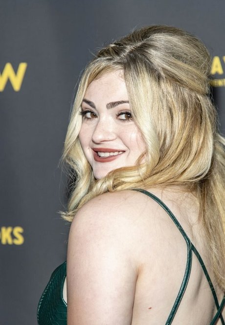 Alexis Raich xxxポルノスター 写真