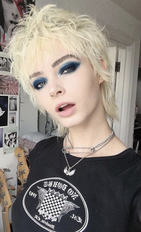 フェムボーイアジアンOnlyFans アートポルノ アーカイブ