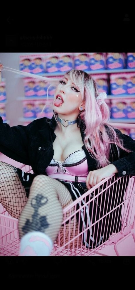 ティーンソロOnlyFans セックス 写真