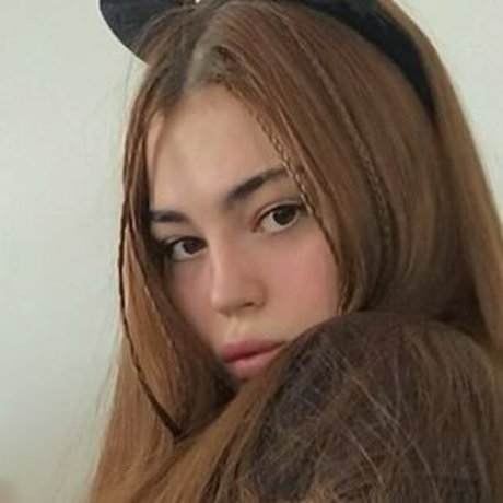 客室乗務員 OnlyFans セクシー 写真