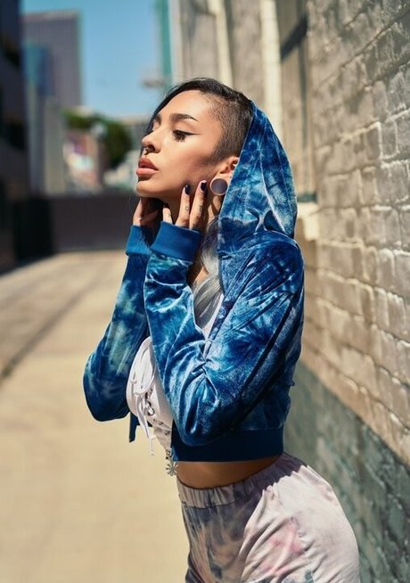 Fawnie セックスポルノスター 写真