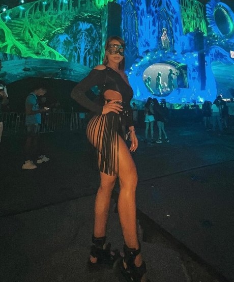 grovu georgiana トップモデル 画像