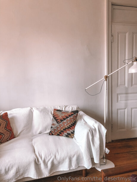 the desertmystic ヌードスター 写真