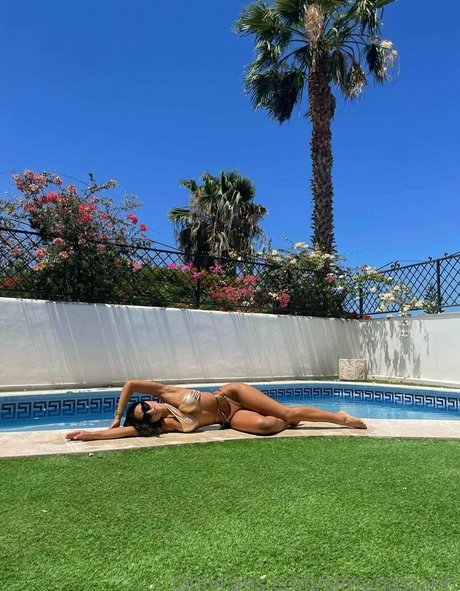 simonastann かわいいポルノスター 写真