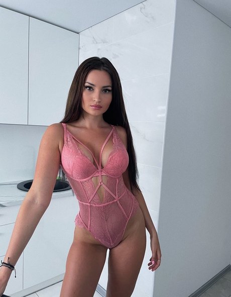 simonastann 高品質モデル 写真