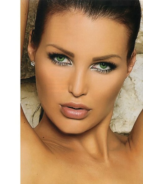 Helen De Muro スター ヌード ギャラリー