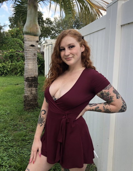 アジアンタトゥー OnlyFans ホットxxx 写真