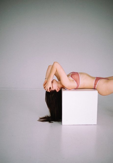 アジア人トゥインクOnlyFans ホット裸 画像