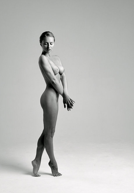 Anastasia Zavistovskaya セックスポルノスター 画像