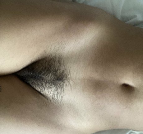 ニューハーフ アウトドア OnlyFans アートヌード 画像