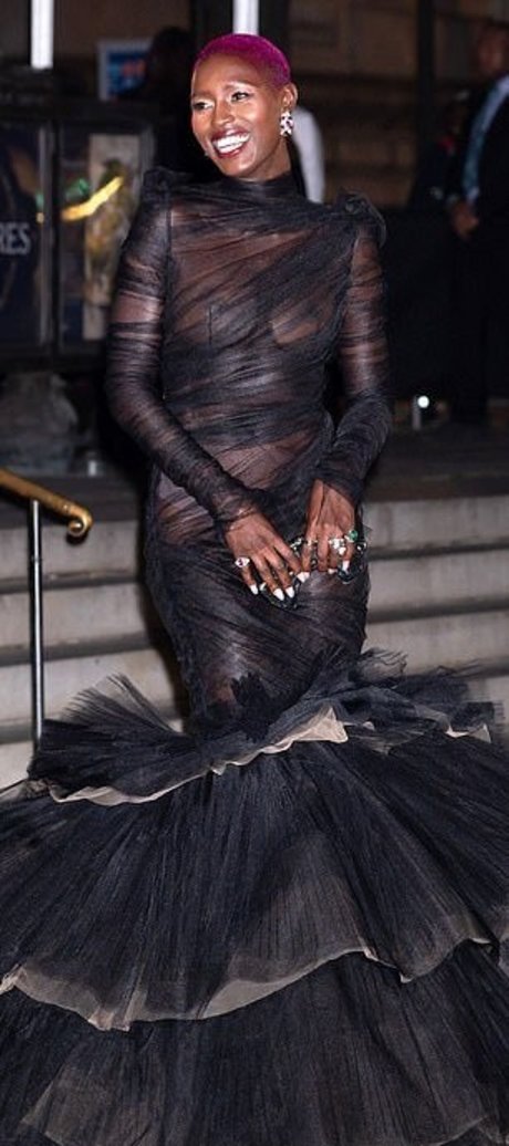 Jodie Turner Smith 女優 写真