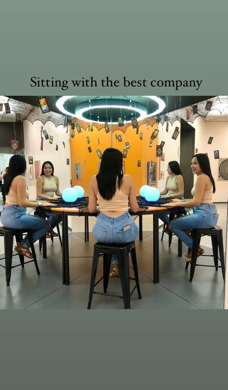 Alejandramariaxo アートスター 写真