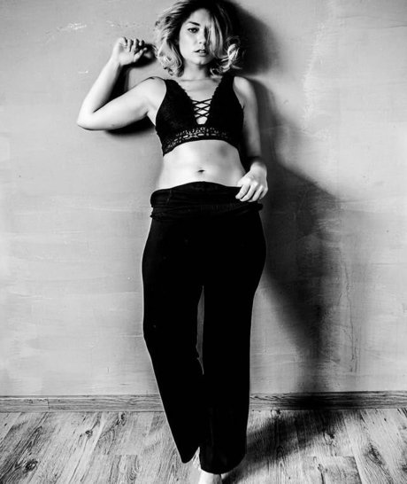 Antonell Spina ヌード女優 写真