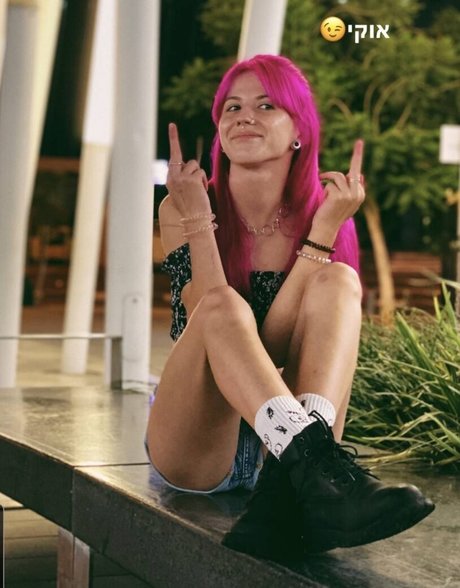 Anna Masarski 裸の女優 写真