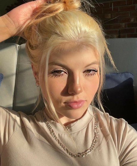 Lauren Suzaanne 素敵な女優 写真