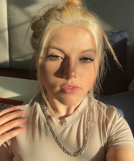 Lauren Suzaanne かわいいスター 写真