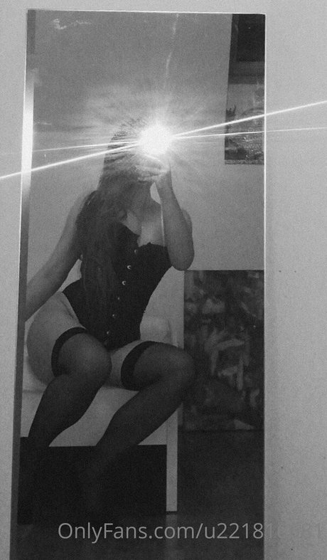 xoxoshawtyxoxo ヌード女優 写真