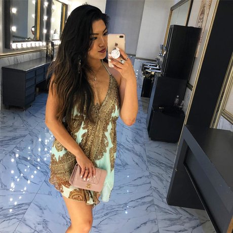 Janelle Ha スター ヌード アーカイブ