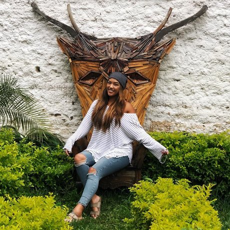 大きな黒い猫OnlyFans 可愛い 写真